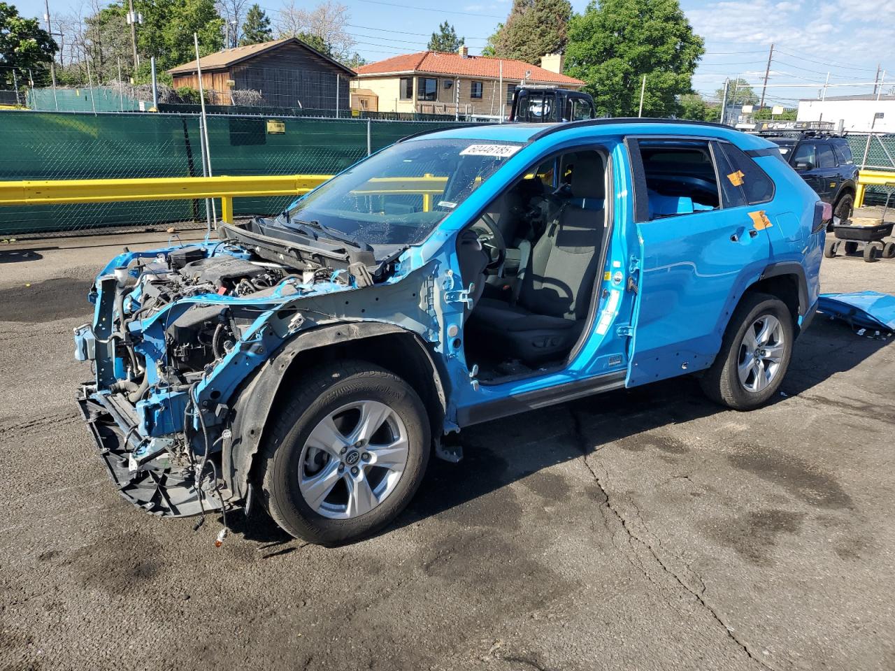 TOYOTA RAV4 XLE  *2T3P1RFV6KC055202*