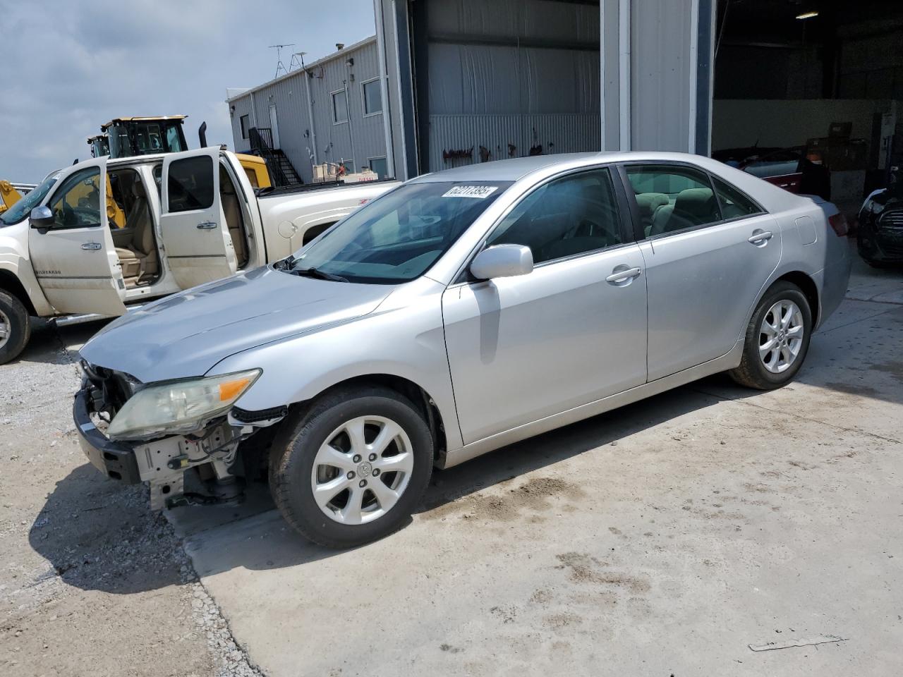 TOYOTA CAMRY BASE  *4T4BF3EK9BR185939*