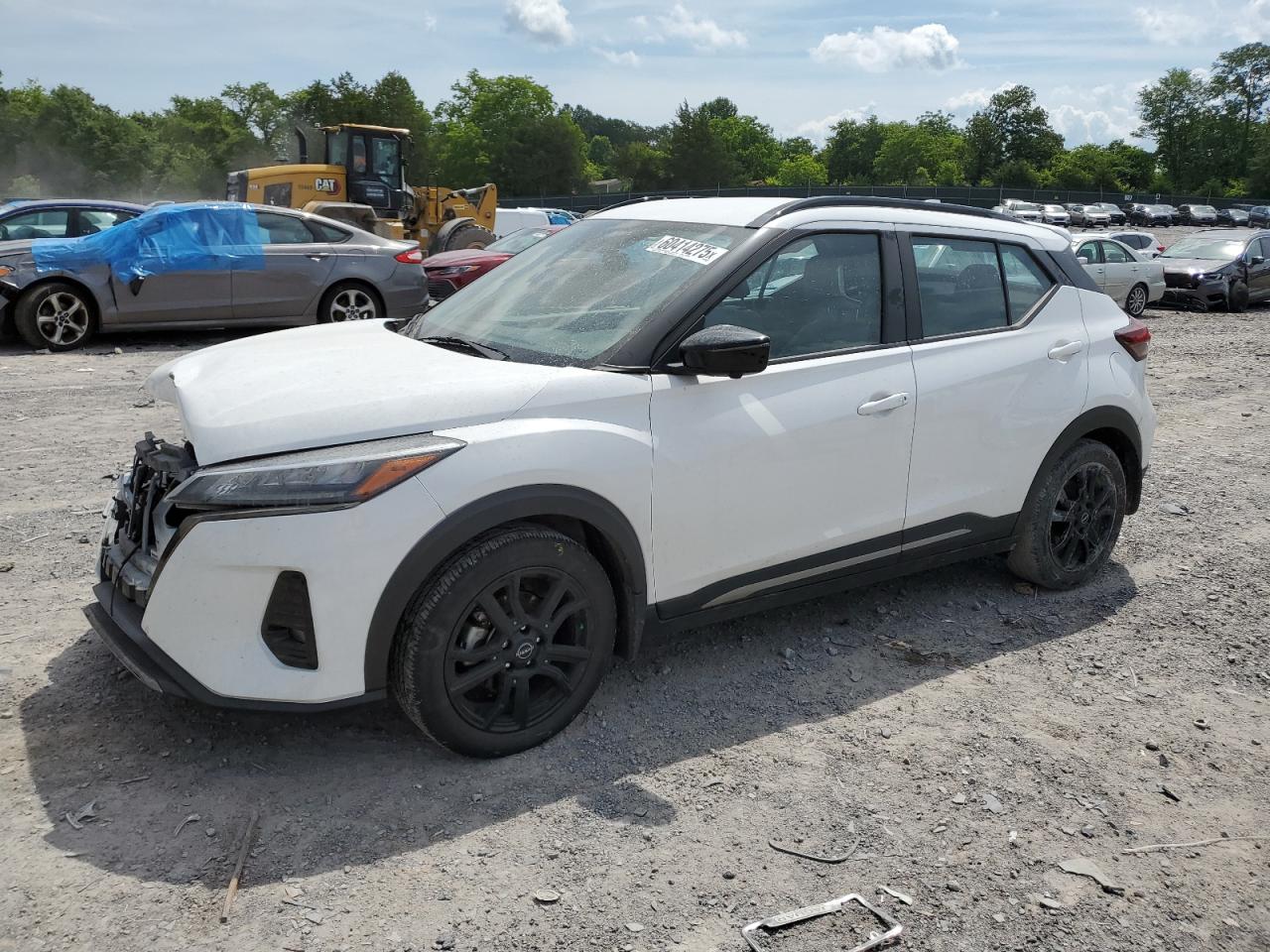 NISSAN KICKS SR  *3N1CP5DVXNL527259*