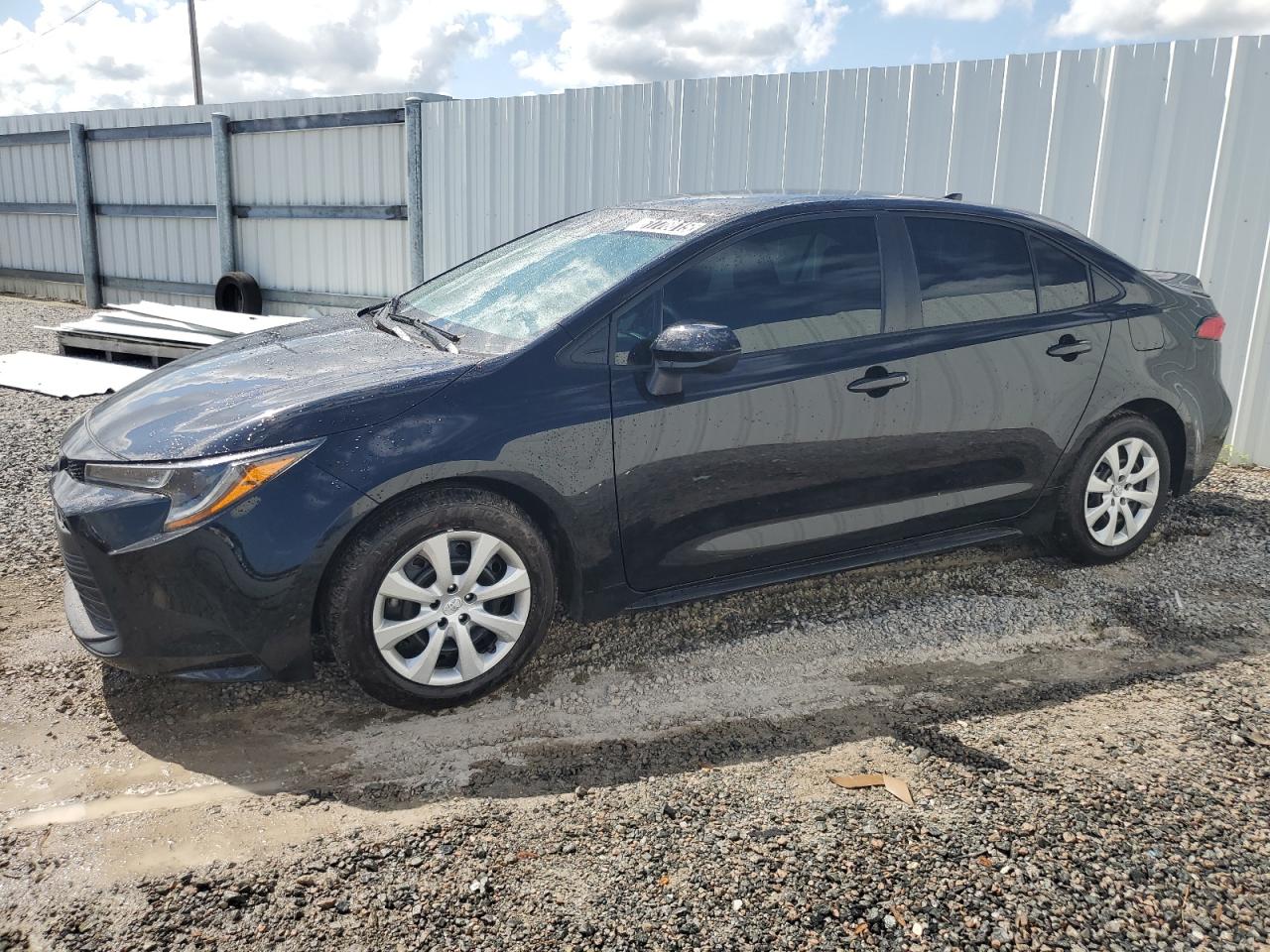 TOYOTA COROLLA LE  *5YFB4MDE1RP155136*