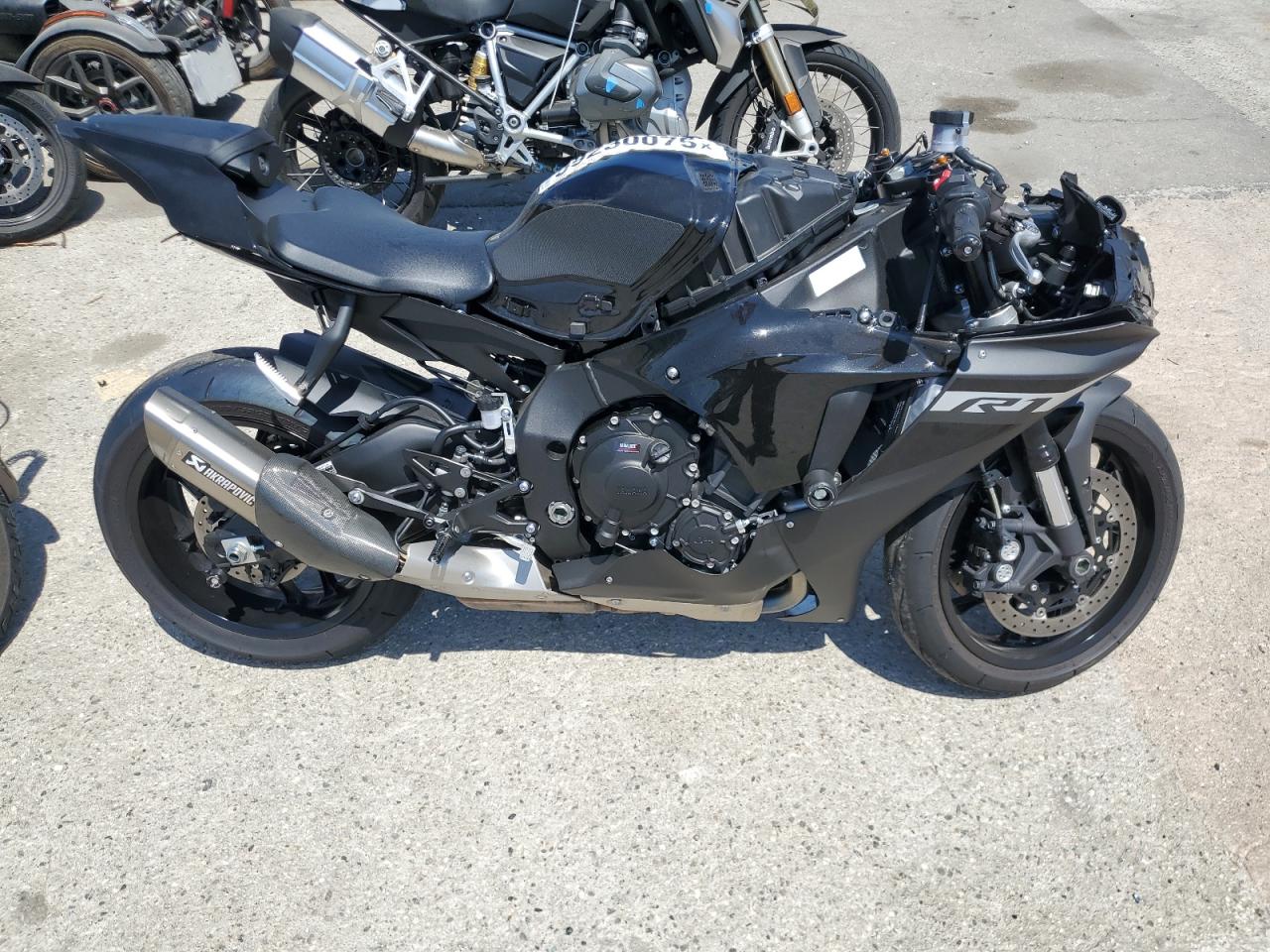 YAMAHA YZF1000 YZFR1  *JYARN66Y2RA001310*