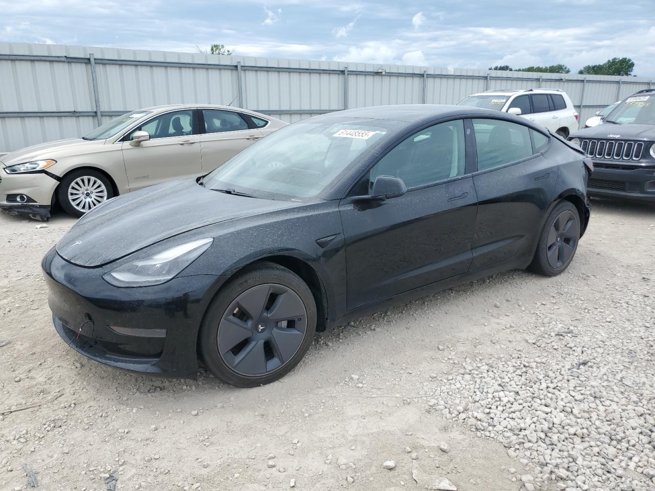 TESLA MODEL 3   *5YJ3E1EA5MF048722*
