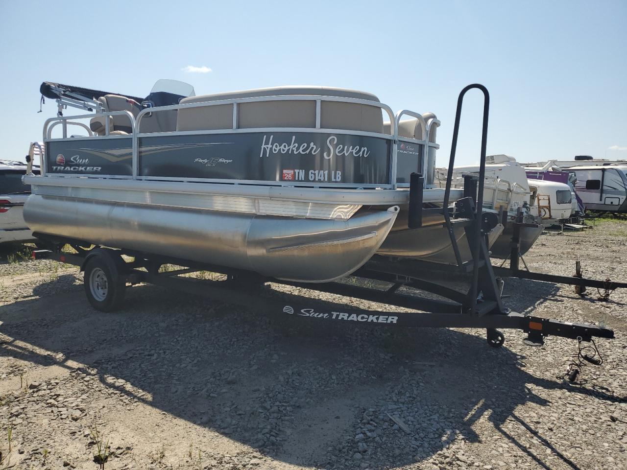 SUN TRACKER PARTY BARG   *BUJ632651425*