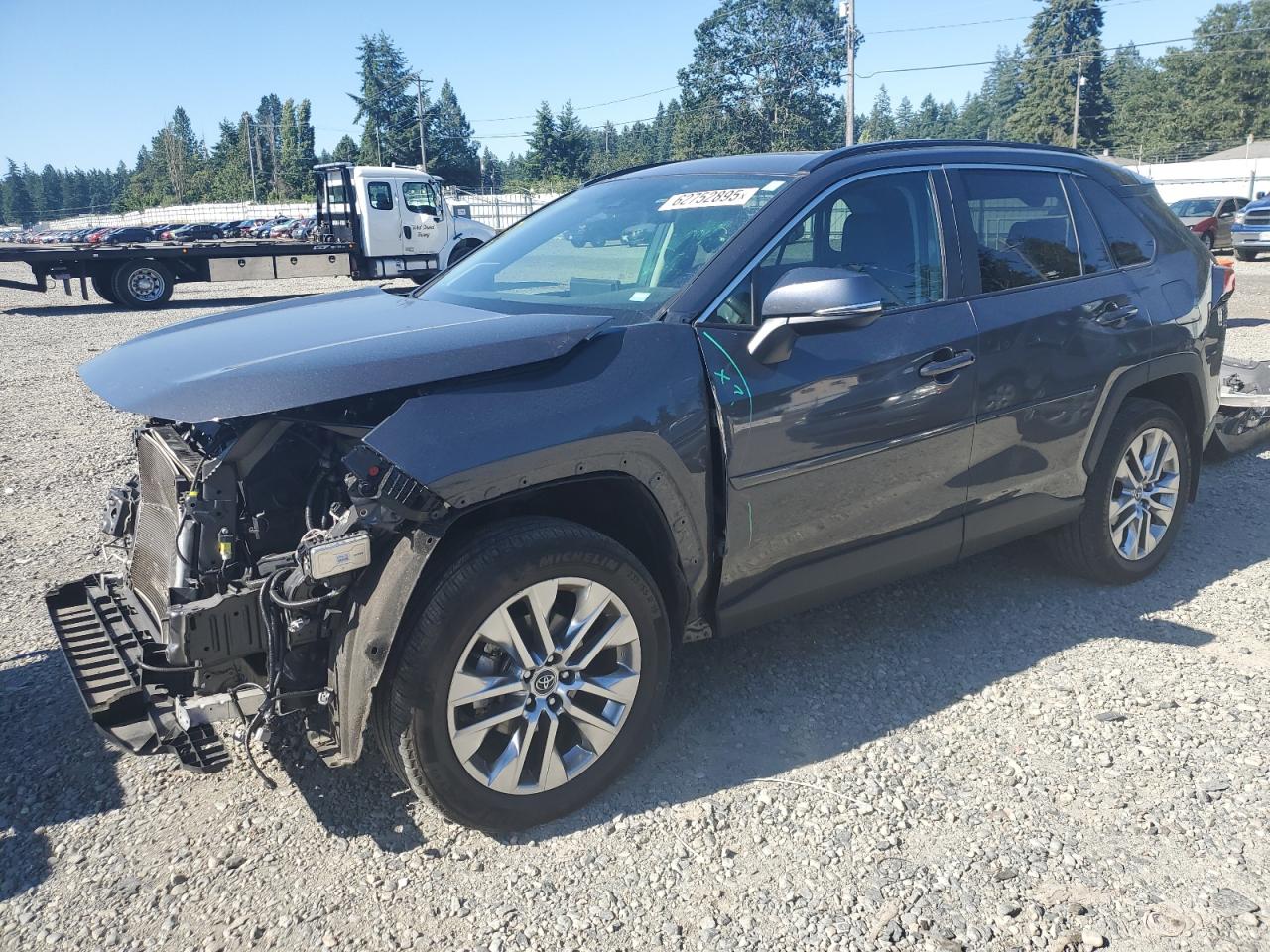 TOYOTA RAV4 XLE P  *2T3A1RFV5MW145979*