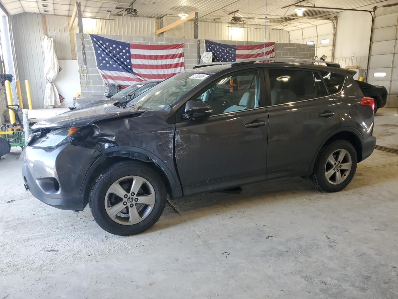 TOYOTA RAV4 XLE  *2T3RFREV1FW327994*