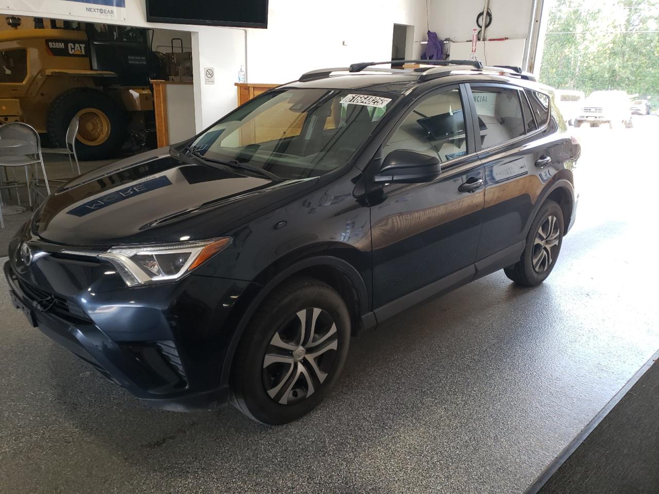 TOYOTA RAV4 LE  *JTMBFREV5HJ707794*