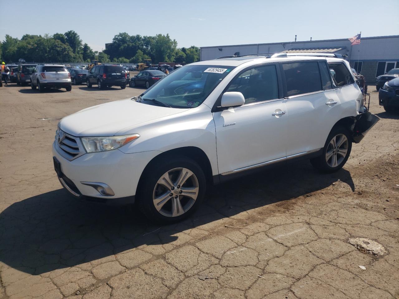 TOYOTA HIGHLANDER   *5TDDK3EH1CS135999*