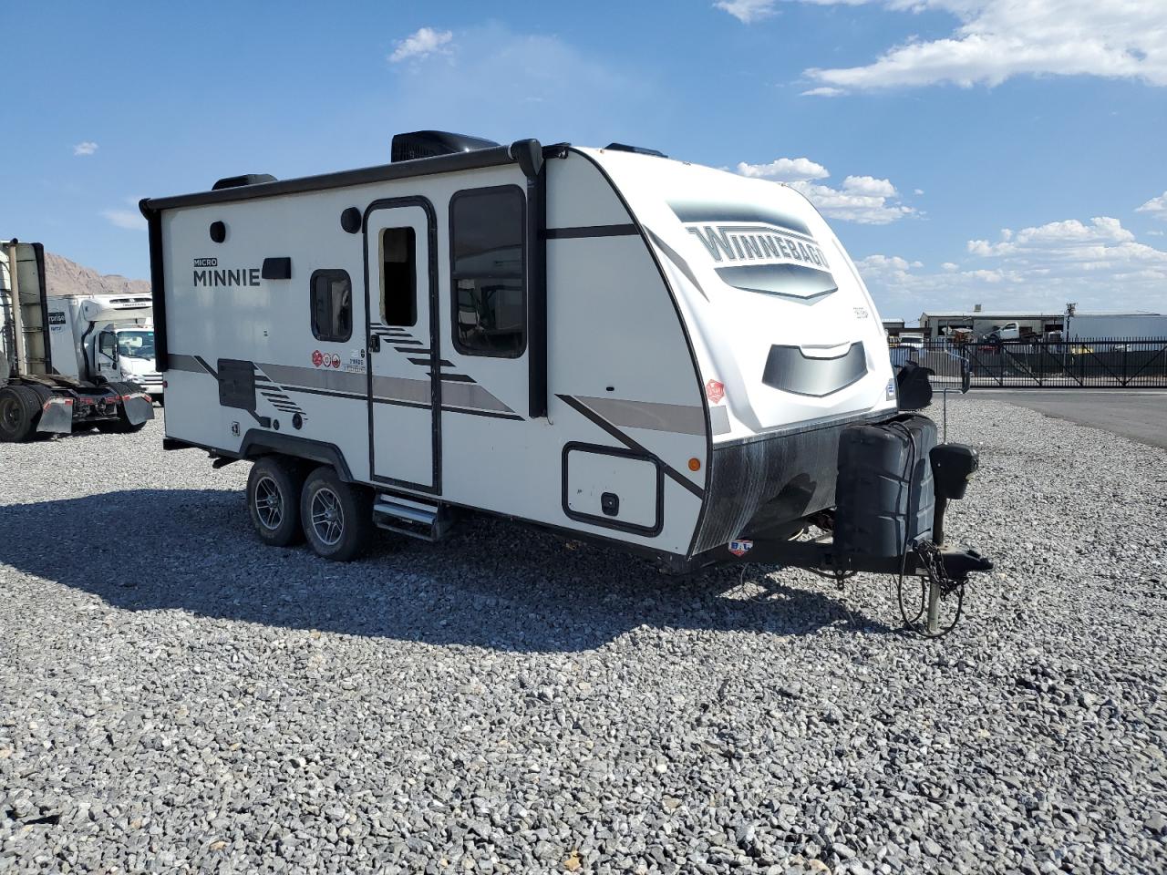 WINNEBAGO MICRO MINI   *54CTM2J29M3052521*