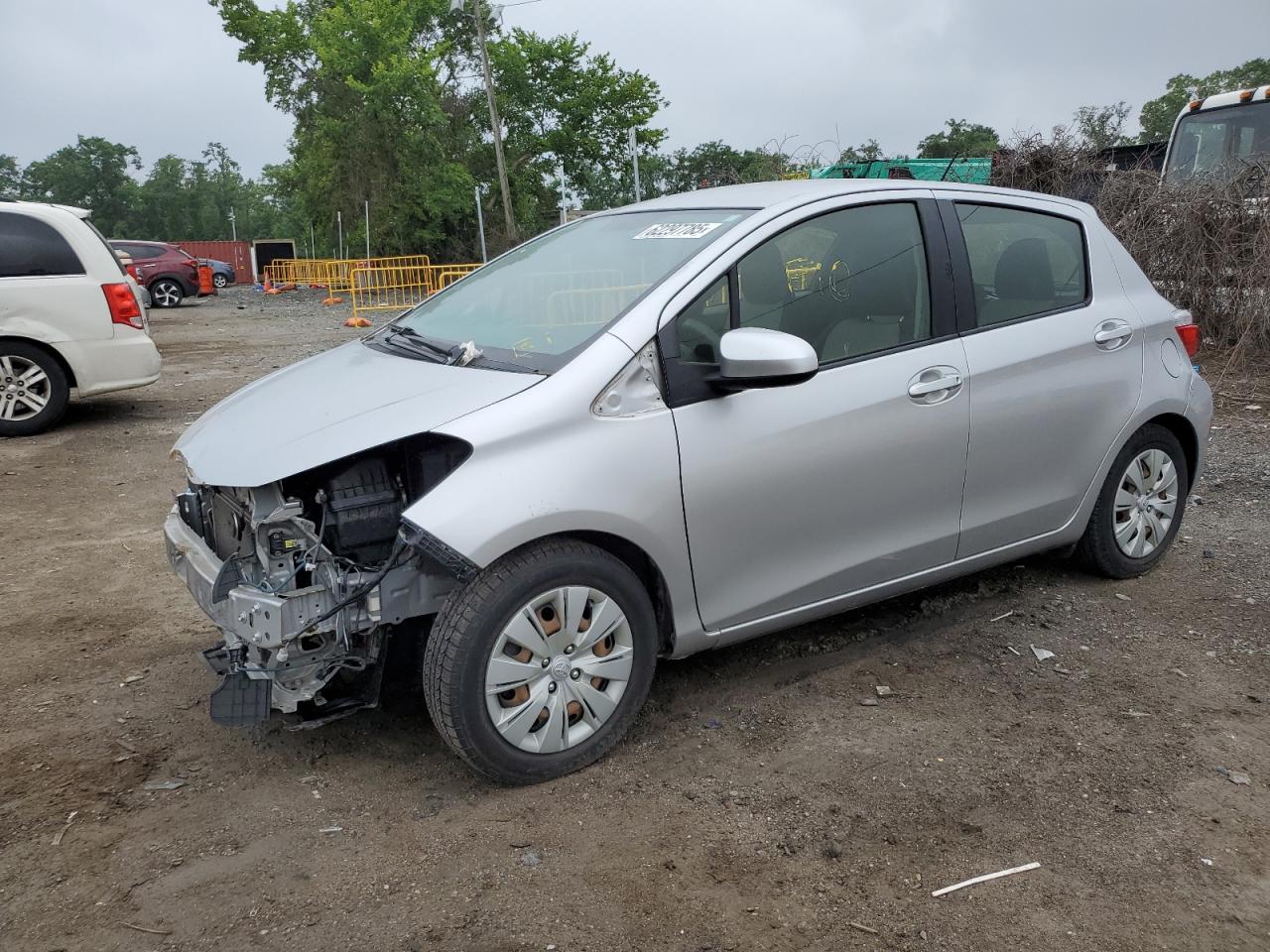 TOYOTA YARIS   *JTDKTUD37DD565811*