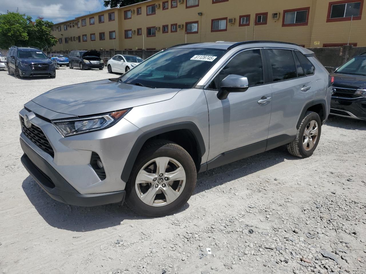 TOYOTA RAV4 XLE  *2T3W1RFV7MC163732*