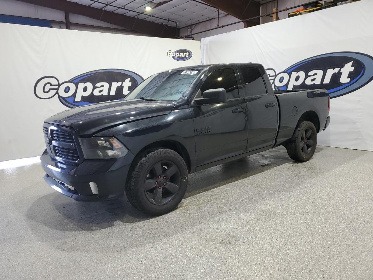 RAM 1500 ST  *1C6RR7FT3JS102669*