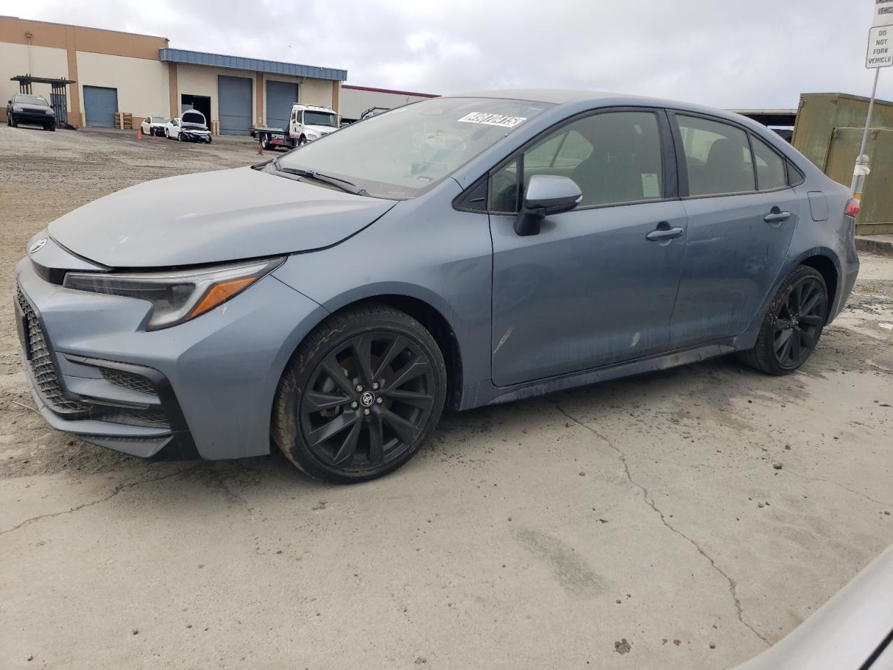 TOYOTA COROLLA LE  *JTDBCMFE6RJ024157*