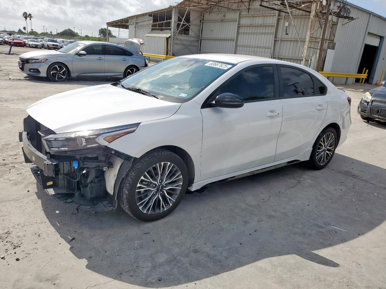 KIA FORTE GT L  *3KPF54AD7PE658761*