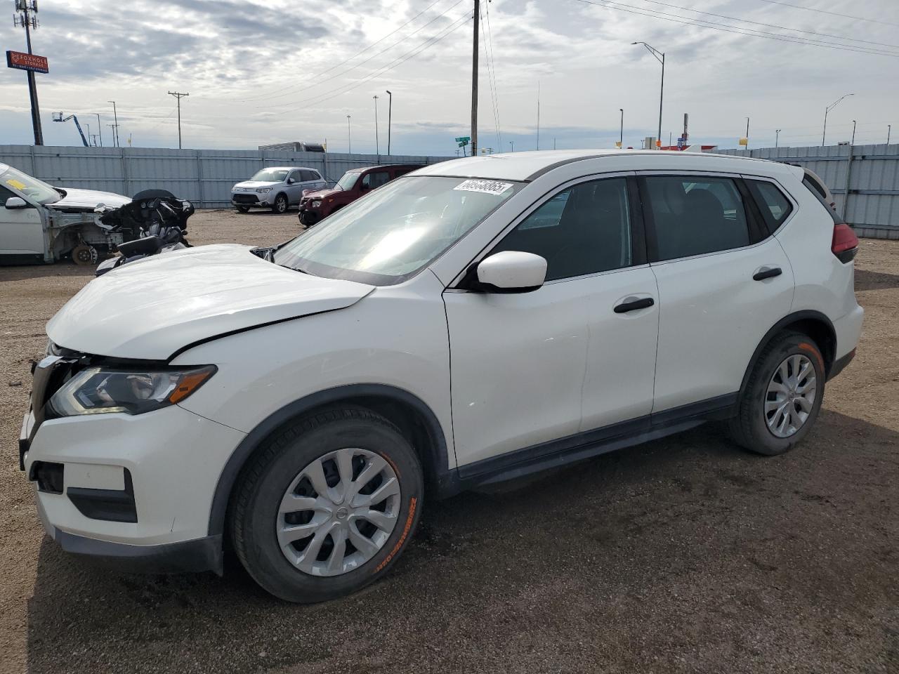 NISSAN ROGUE S  *KNMAT2MT9HP576734*