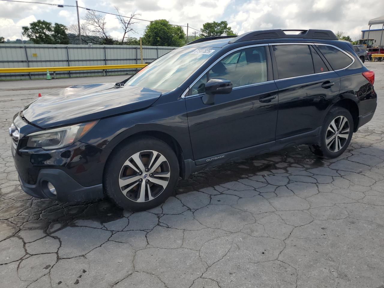 SUBARU OUTBACK 3.  *4S4BSENC9K3297107*