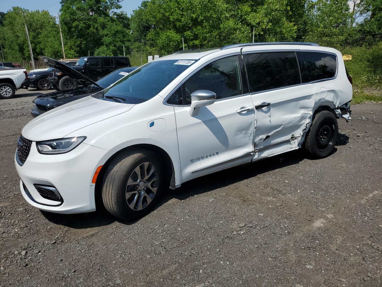 CHRYSLER PACIFICA H  *2C4RC1N7XNR211424*