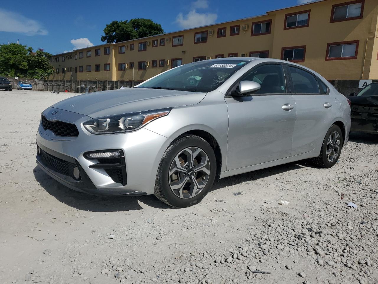 KIA FORTE FE  *3KPF24AD2LE252521*