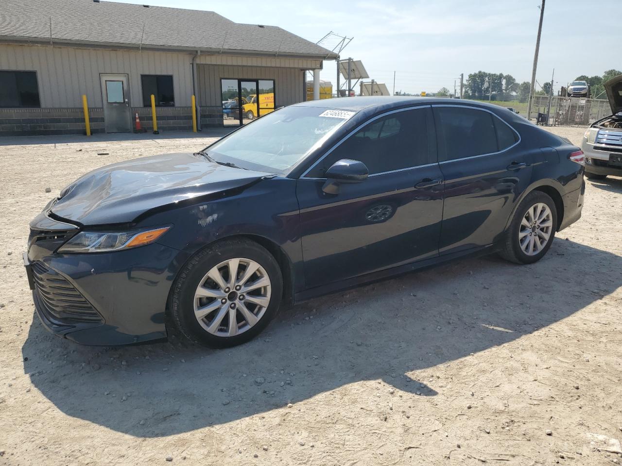 TOYOTA CAMRY LE  *4T1C11AK1LU901015*