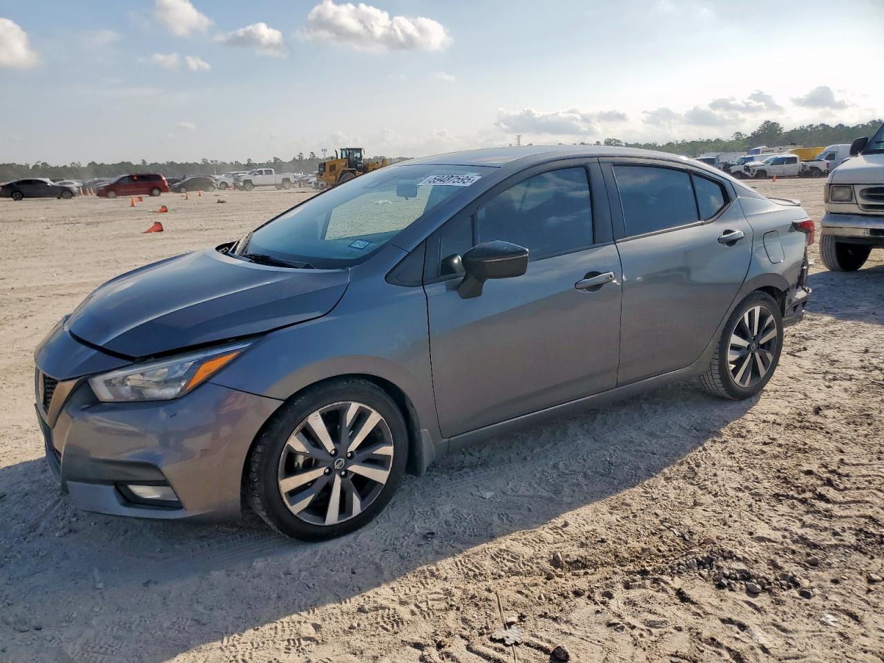 NISSAN VERSA SR  *3N1CN8FV6LL903442*