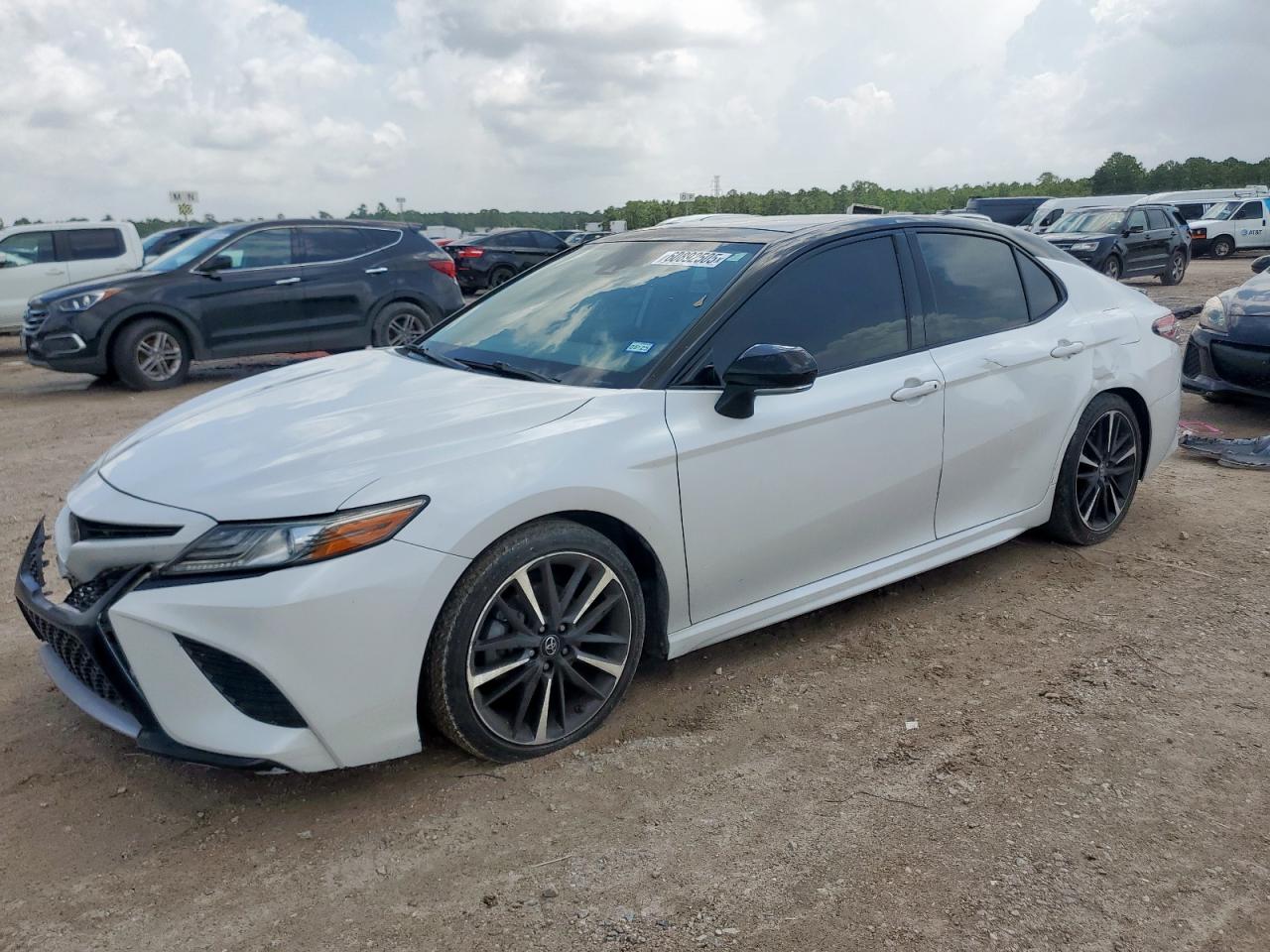 TOYOTA CAMRY XSE  *4T1B61HKXKU242000*