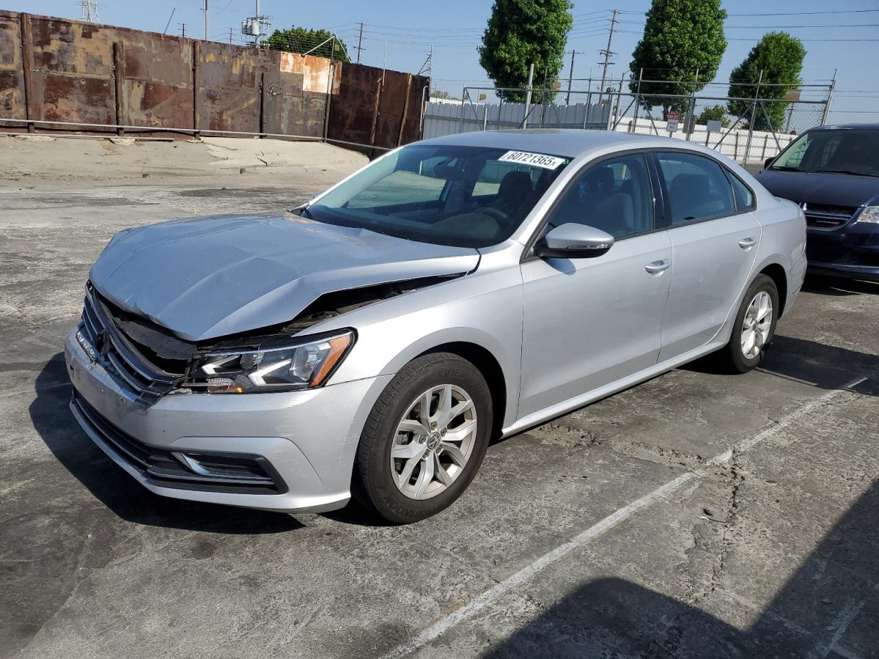 VOLKSWAGEN PASSAT S  *1VWAA7A37JC002148*