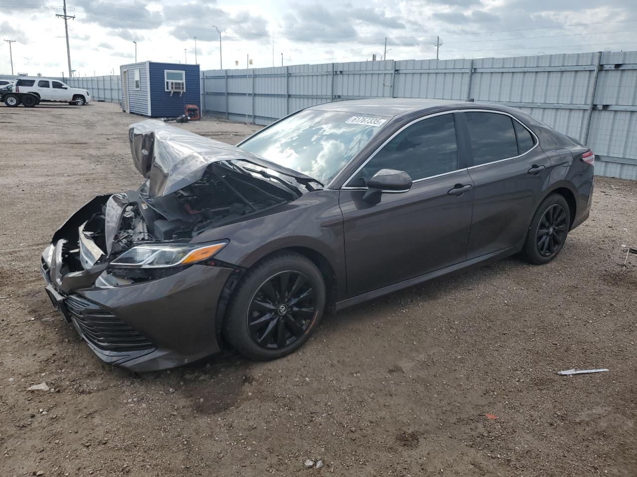 TOYOTA CAMRY L  *4T1B11HK4KU738599*