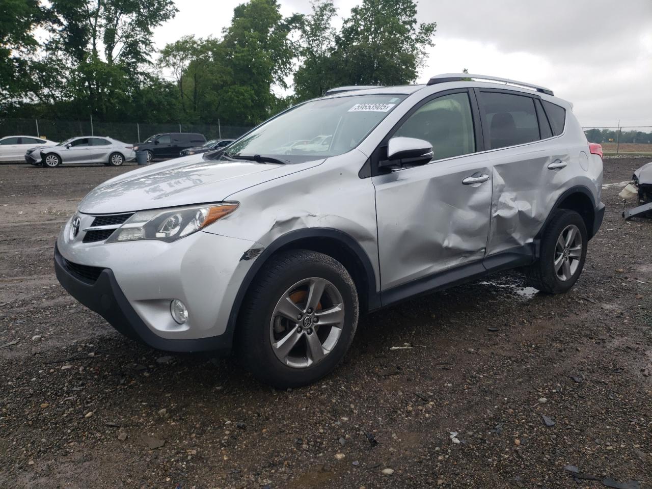 TOYOTA RAV4 XLE  *JTMWFREV6FD065521*