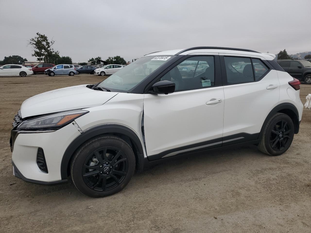 NISSAN KICKS SR  *3N1CP5DV1RL516897*