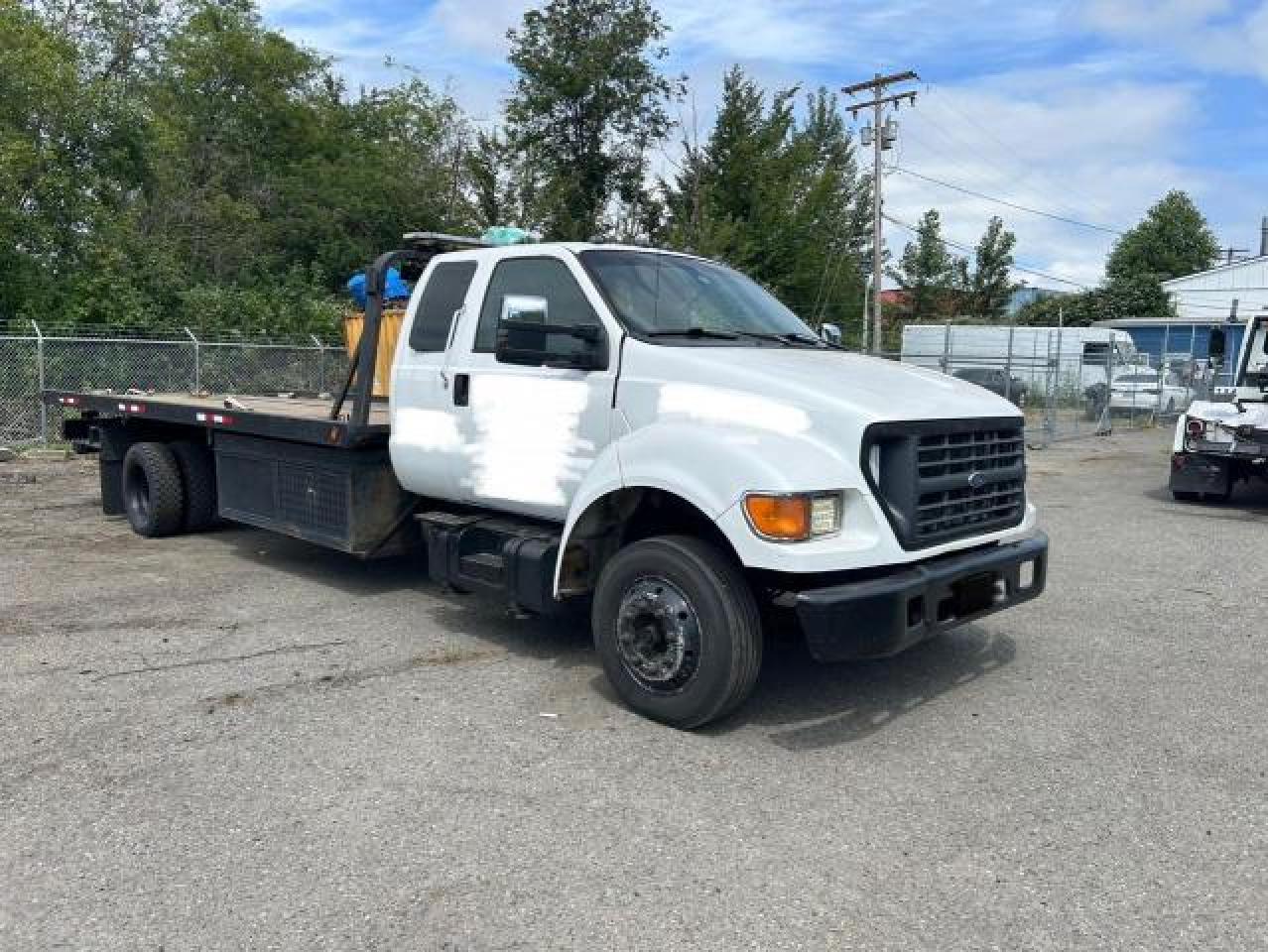 FORD F650 SUPER  *3FDNX652X2MA27233*