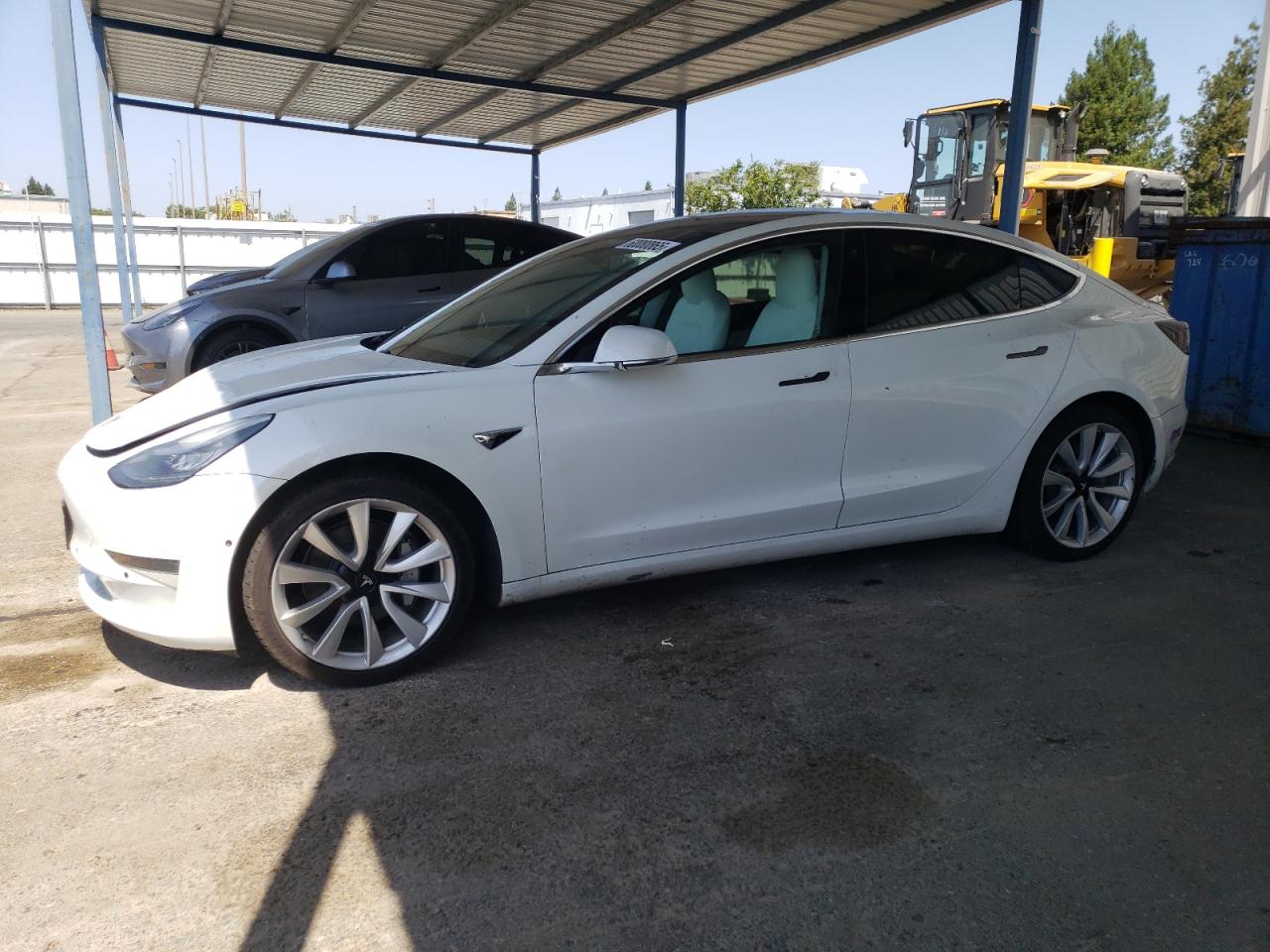 TESLA MODEL 3   *5YJ3E1EA7KF444938*