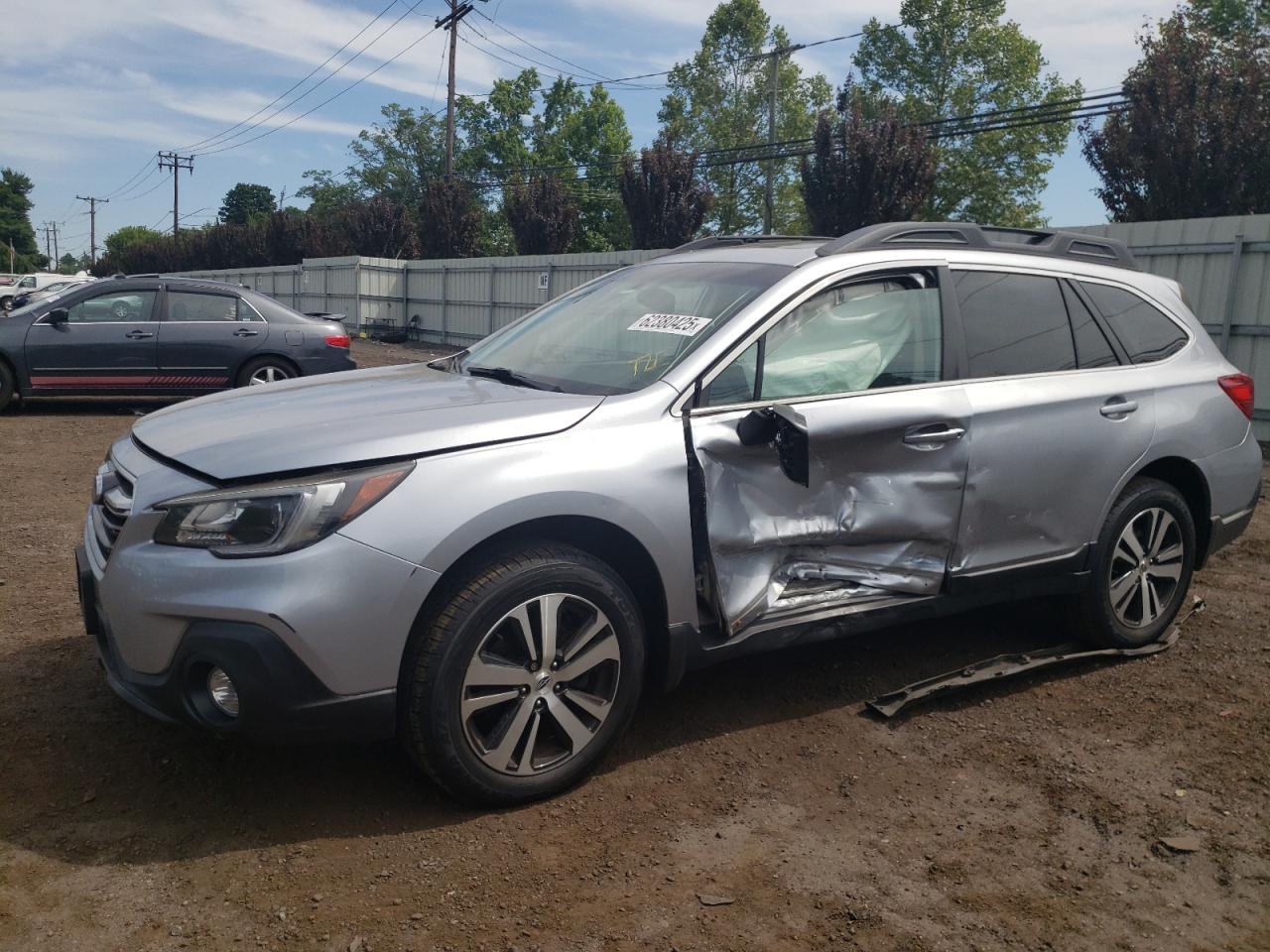 SUBARU OUTBACK 2.  *4S4BSAKC8J3351637*