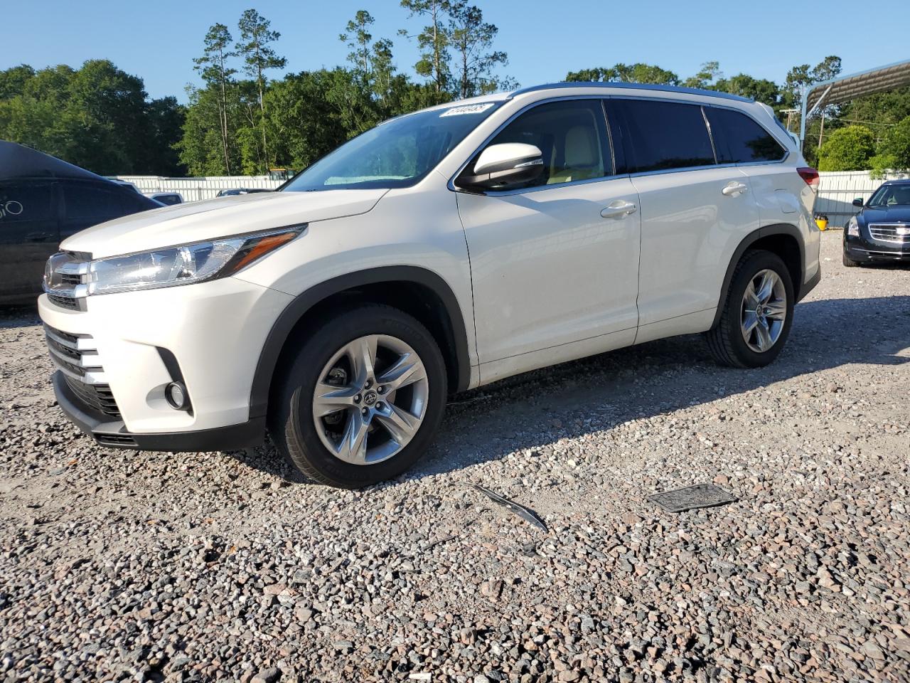 TOYOTA HIGHLANDER   *5TDYZRFH3JS240703*