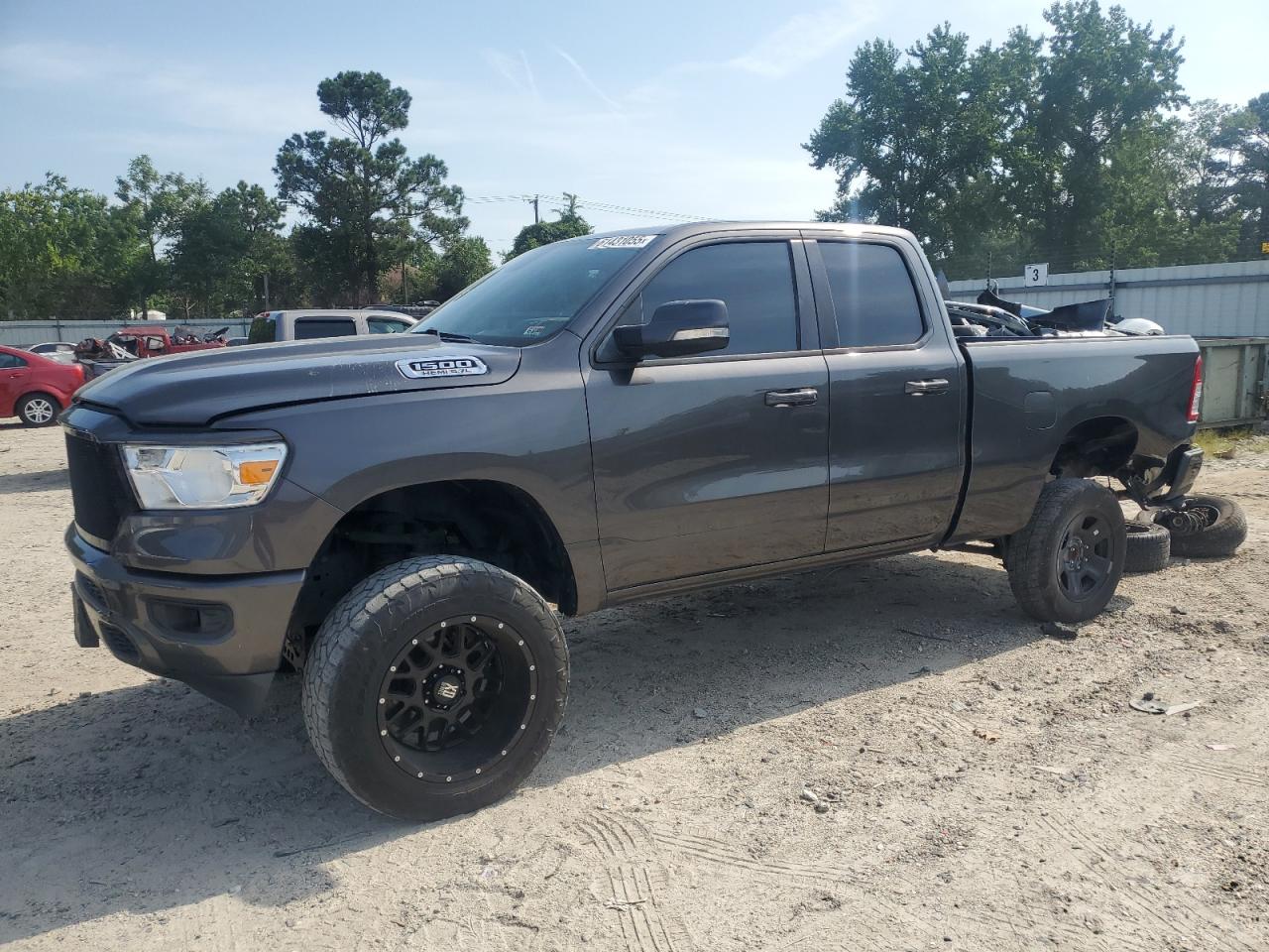 RAM 1500 BIG H  *1C6SRFBT5KN886502*