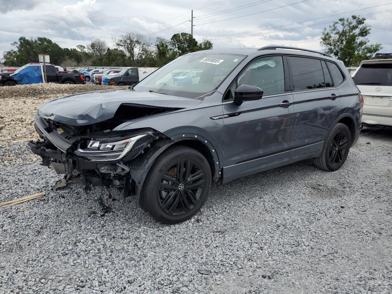 VOLKSWAGEN TIGUAN SE  *3VVCB7AX1NM063447*