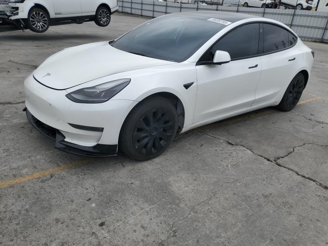 TESLA MODEL 3   *5YJ3E1EB2NF152059*