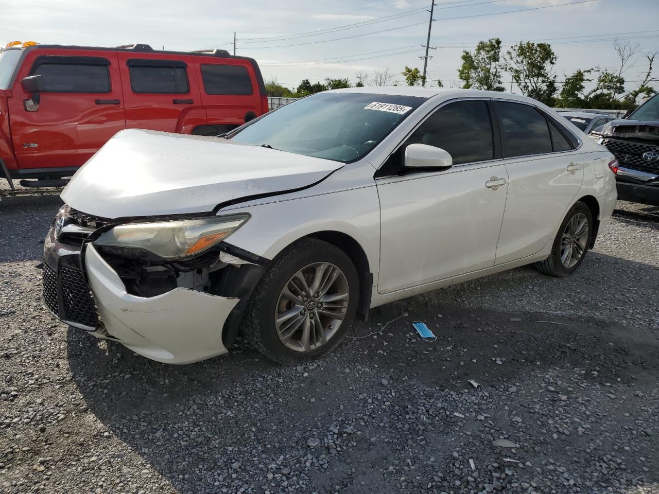 TOYOTA CAMRY LE  *4T1BF1FK1HU269646*