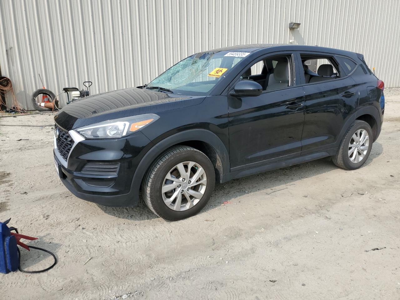 HYUNDAI TUCSON SE  *KM8J2CA45KU850036*