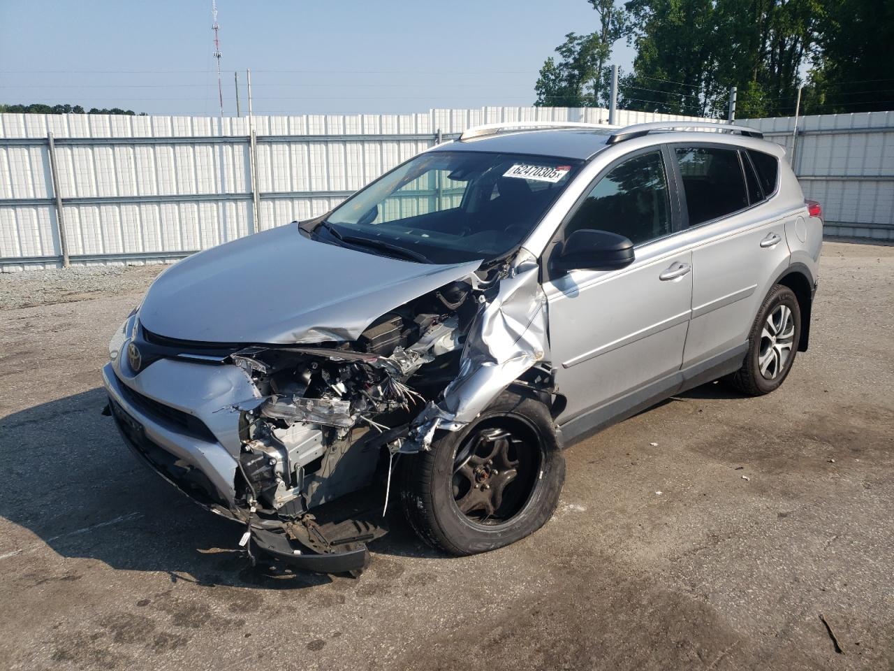 TOYOTA RAV4 LE  *JTMBFREV9JJ195107*