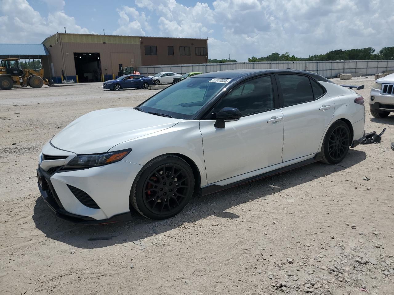 TOYOTA CAMRY TRD  *4T1KZ1AK6PU072100*