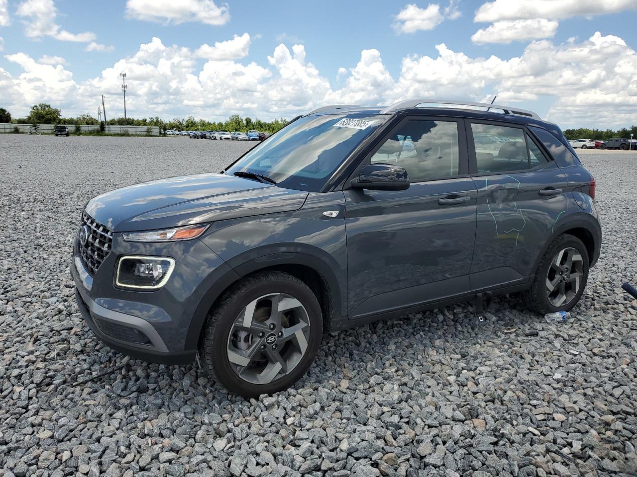 HYUNDAI VENUE SEL  *KMHRC8A33RU294761*