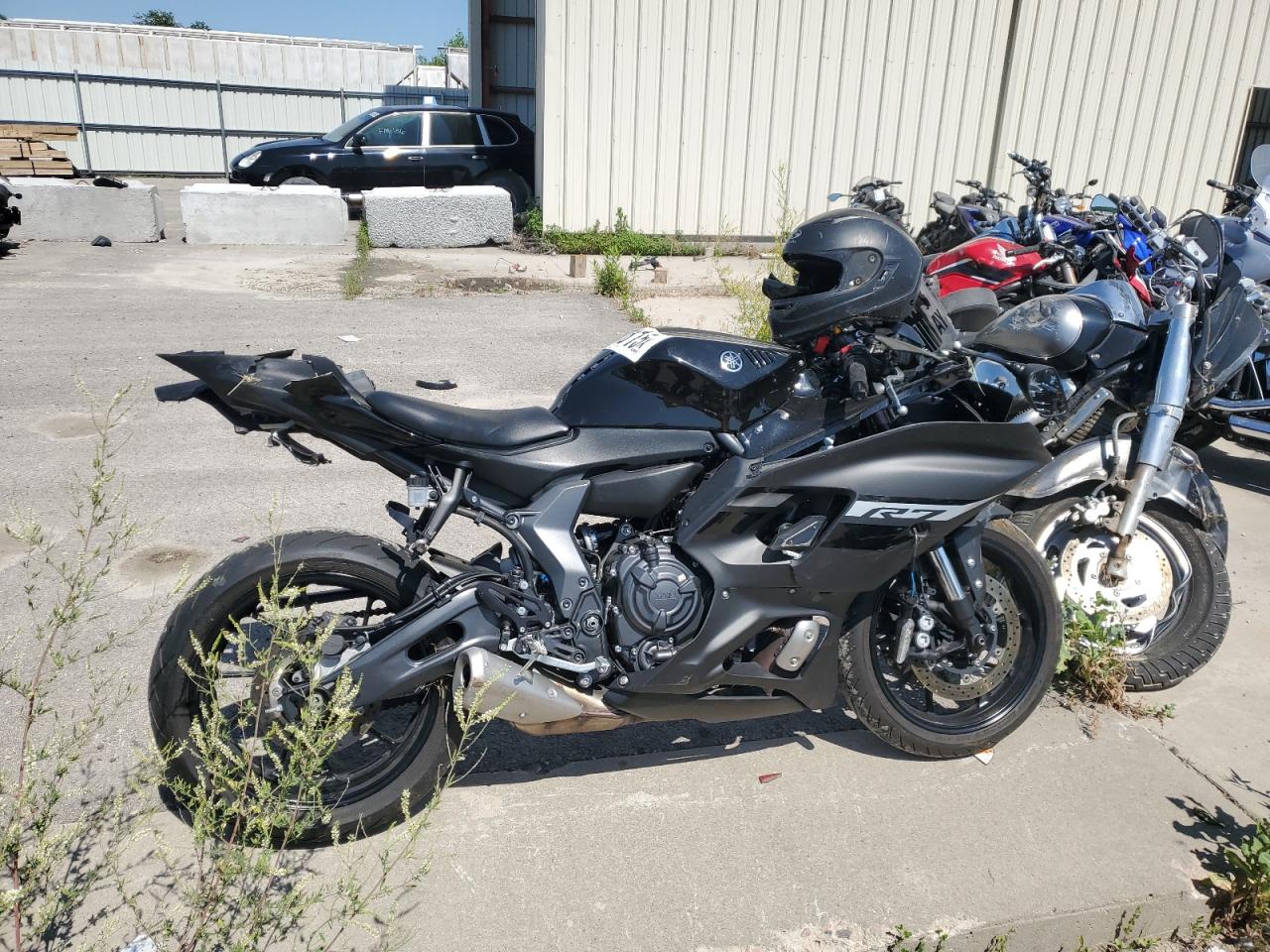 vehicle photo