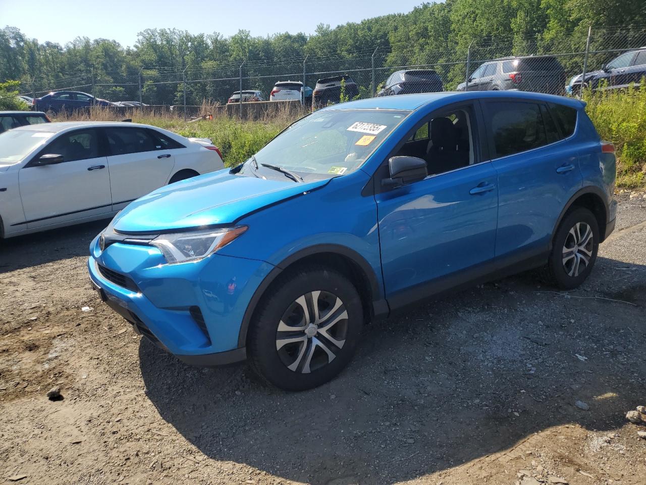 TOYOTA RAV4 LE  *JTMBFREV3JJ243880*