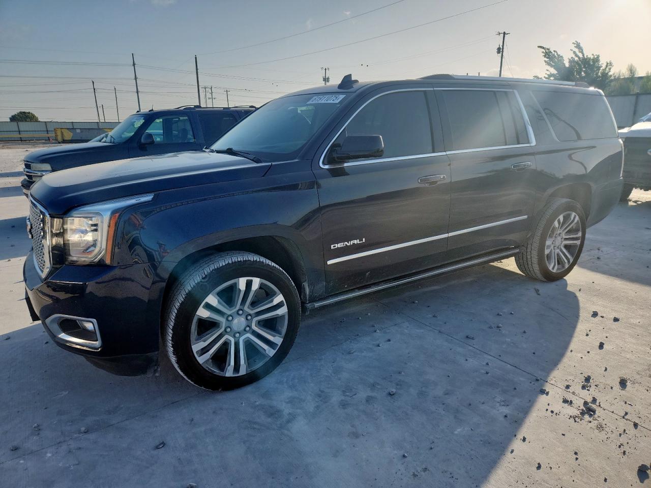 GMC YUKON XL D  *1GKS1HKJ9HR397522*