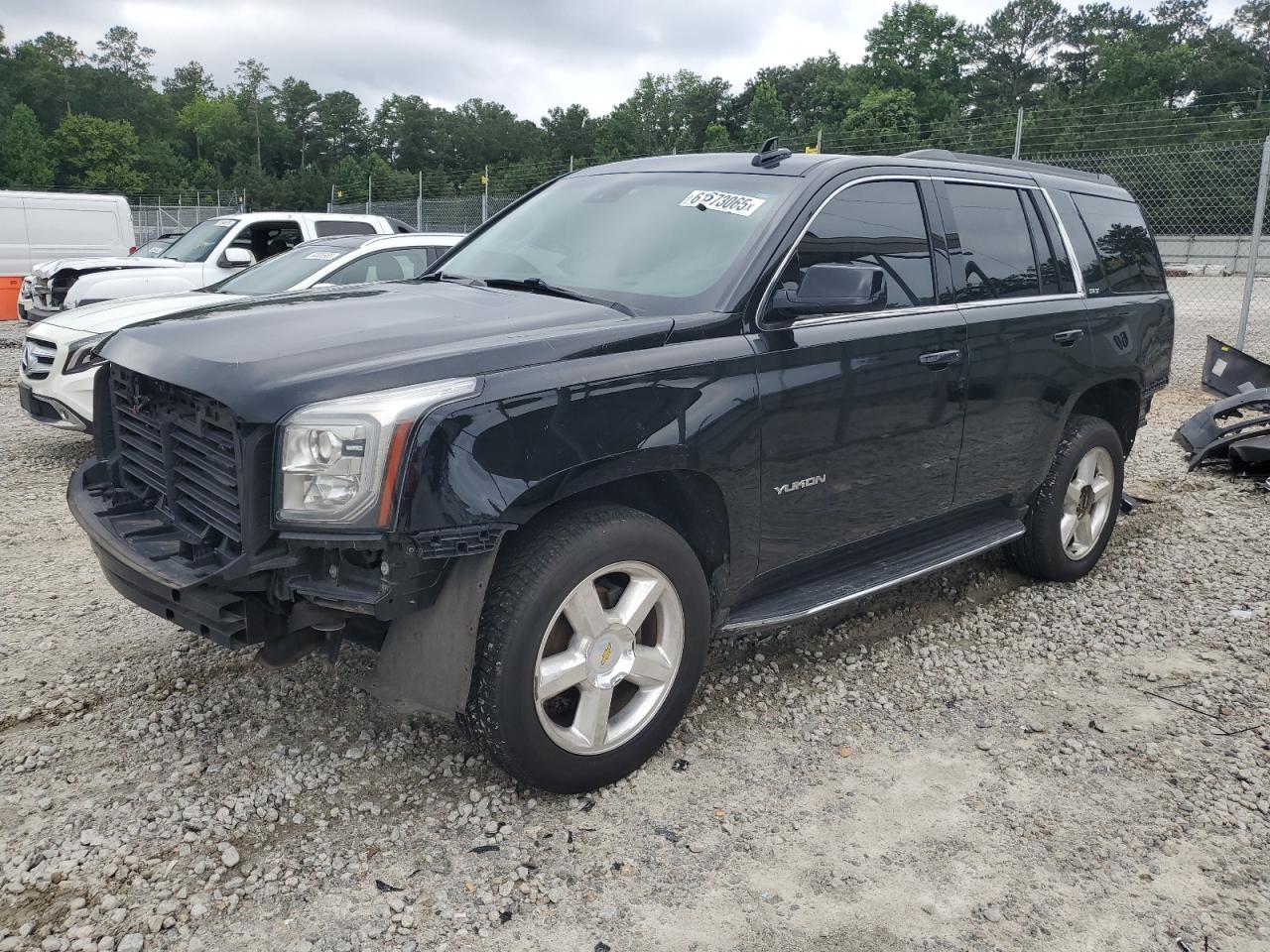 GMC YUKON SLT  *1GKS2BKC1HR251174*