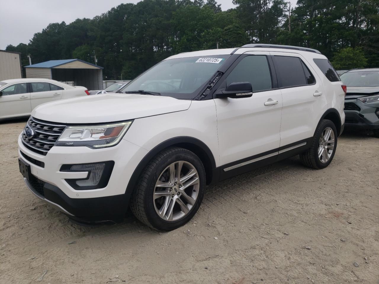 FORD EXPLORER X  *1FM5K8D85HGA31323*