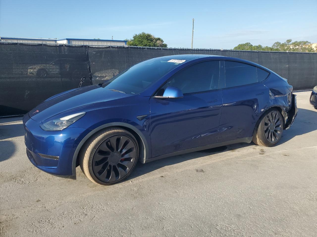 TESLA MODEL Y   *5YJYGDEF4MF300358*