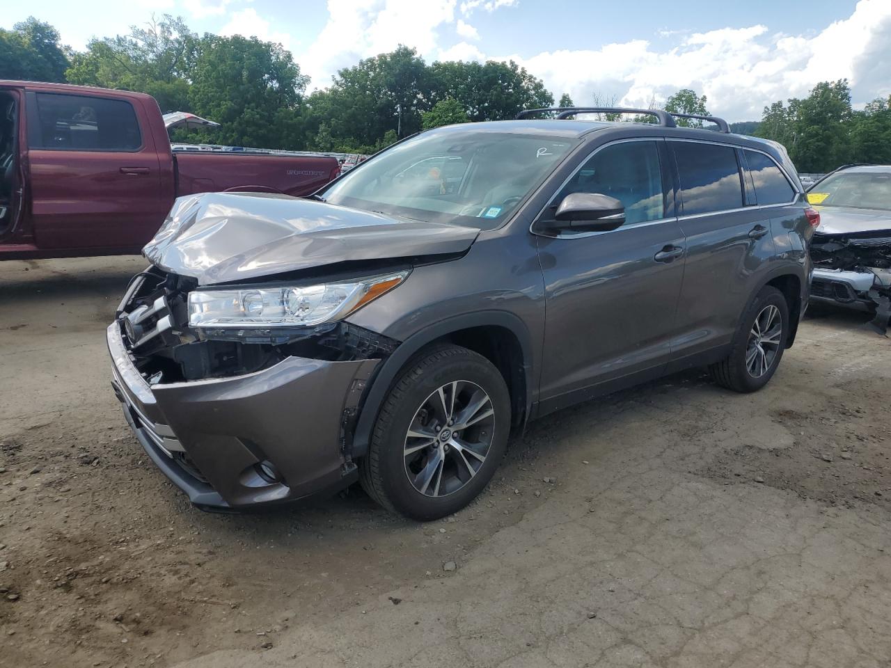 TOYOTA HIGHLANDER   *5TDBZRFH5KS930038*