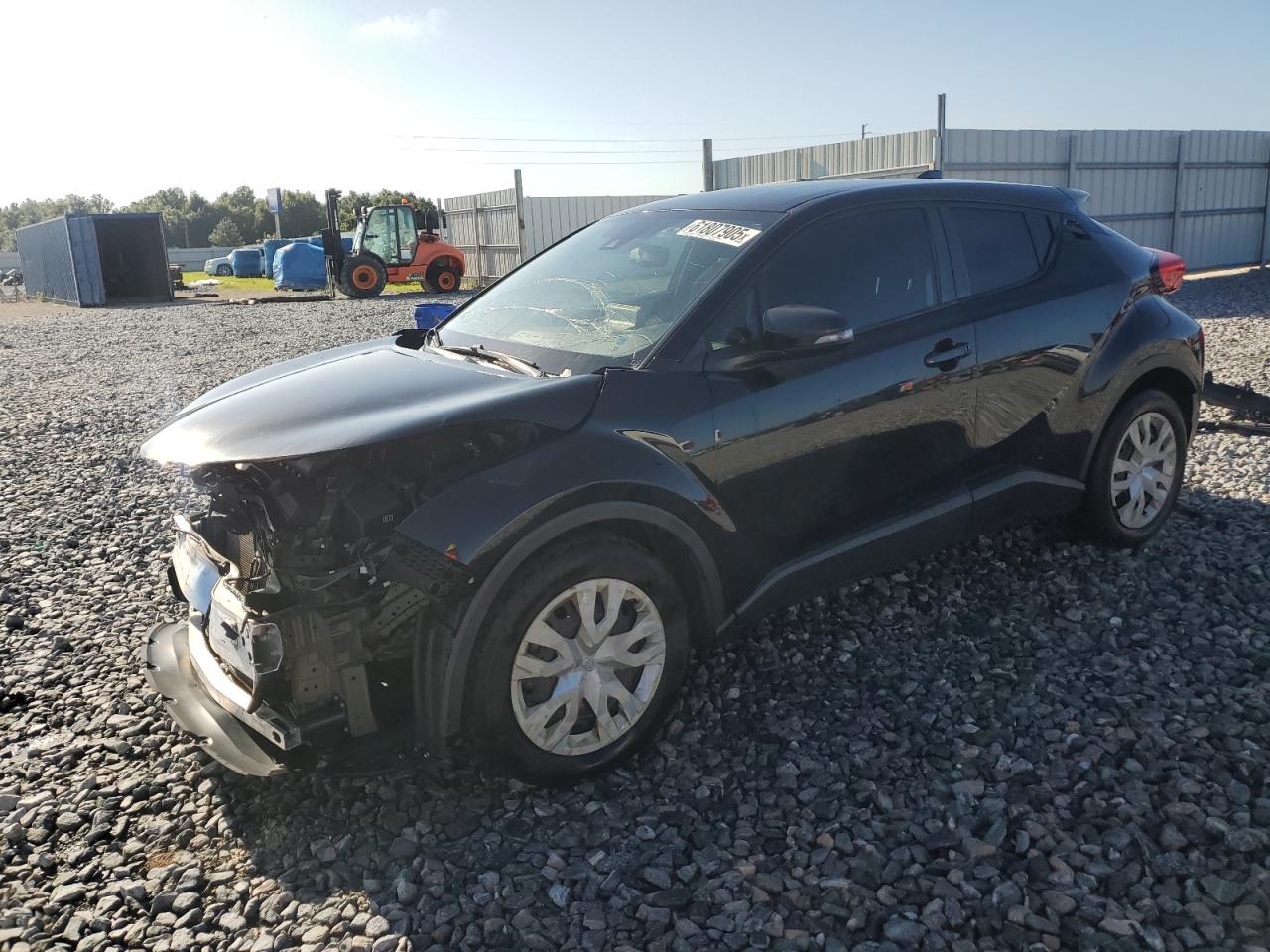 TOYOTA C-HR XLE  *NMTKHMBXXKR101354*