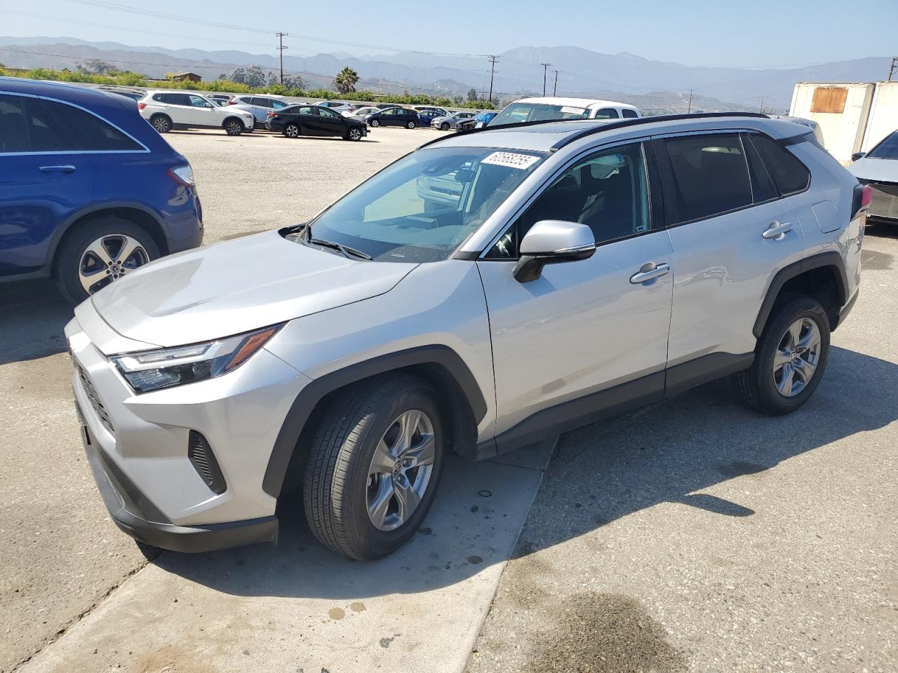 TOYOTA RAV4 XLE  *2T3W1RFV4RC263634*