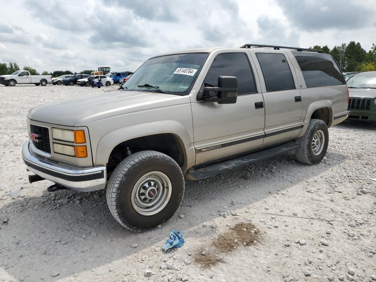 GMC SUBURBAN K  *3GKGK26J1XG521629*